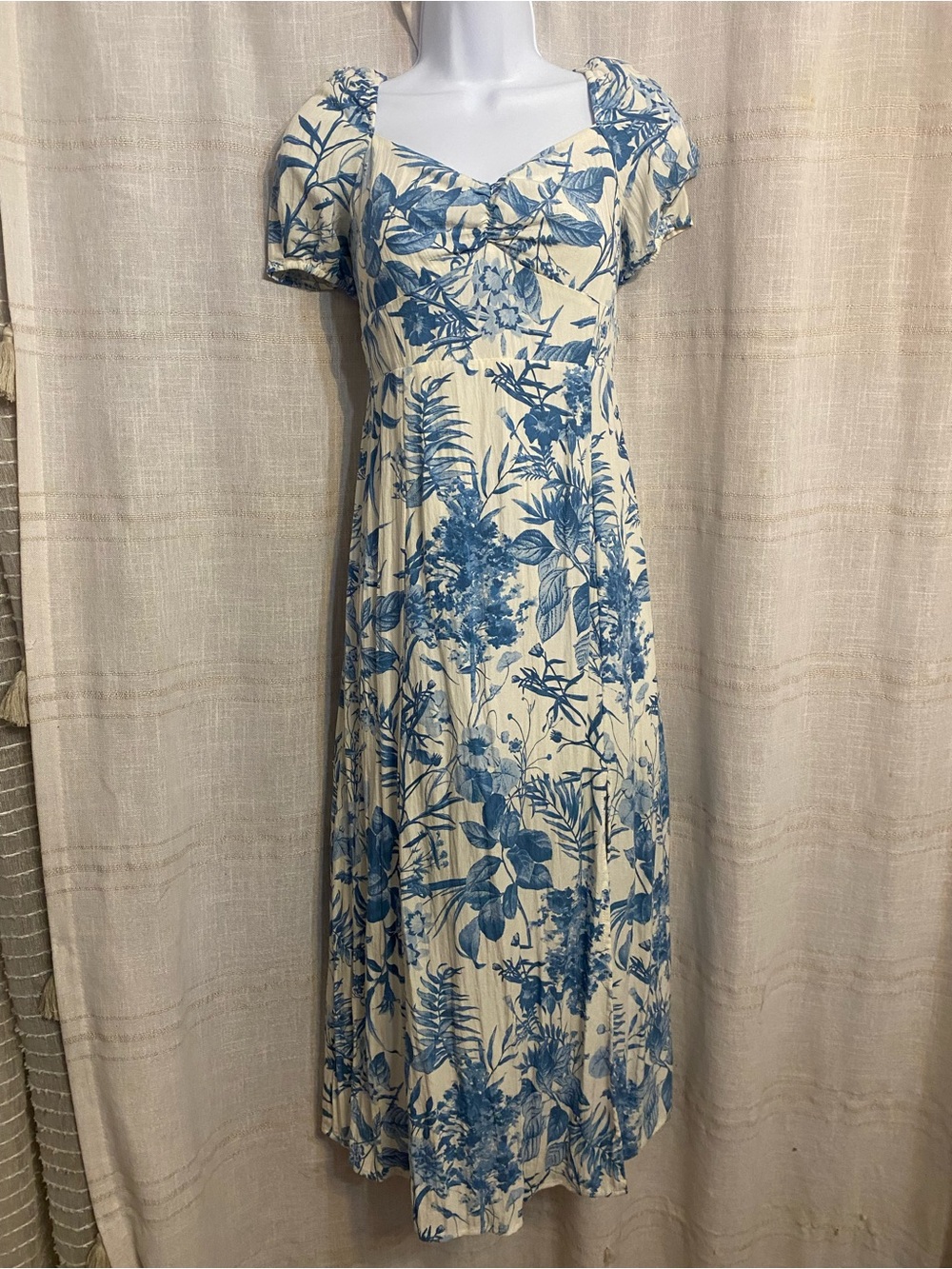 by the River Blue White Toile Floral Maxi Dress Smocked Front Slit Puff Sleeve L